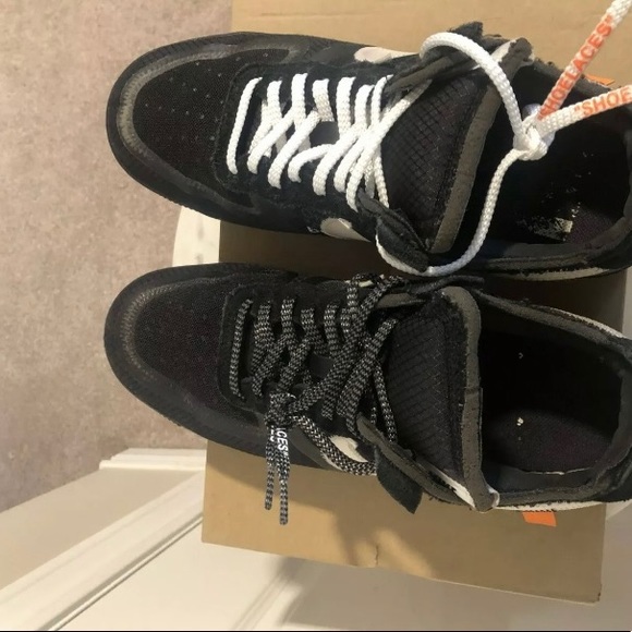 OFF-White Air Force 1 Black/White Size 8.5 - Picture 1 of 8